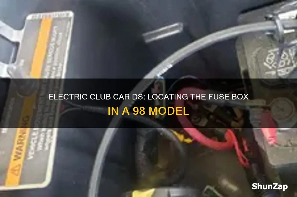 does a 98 electric club car ds have fuse box