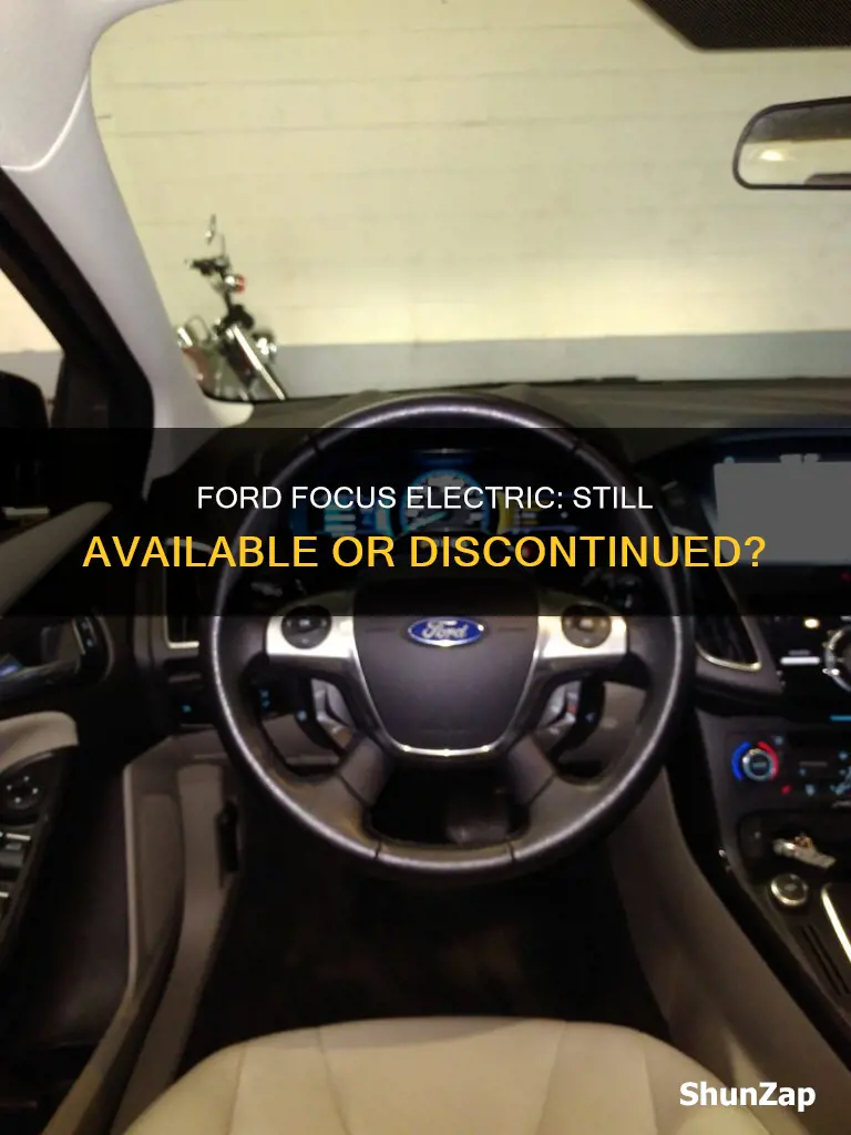 does ford still sell the focus electric