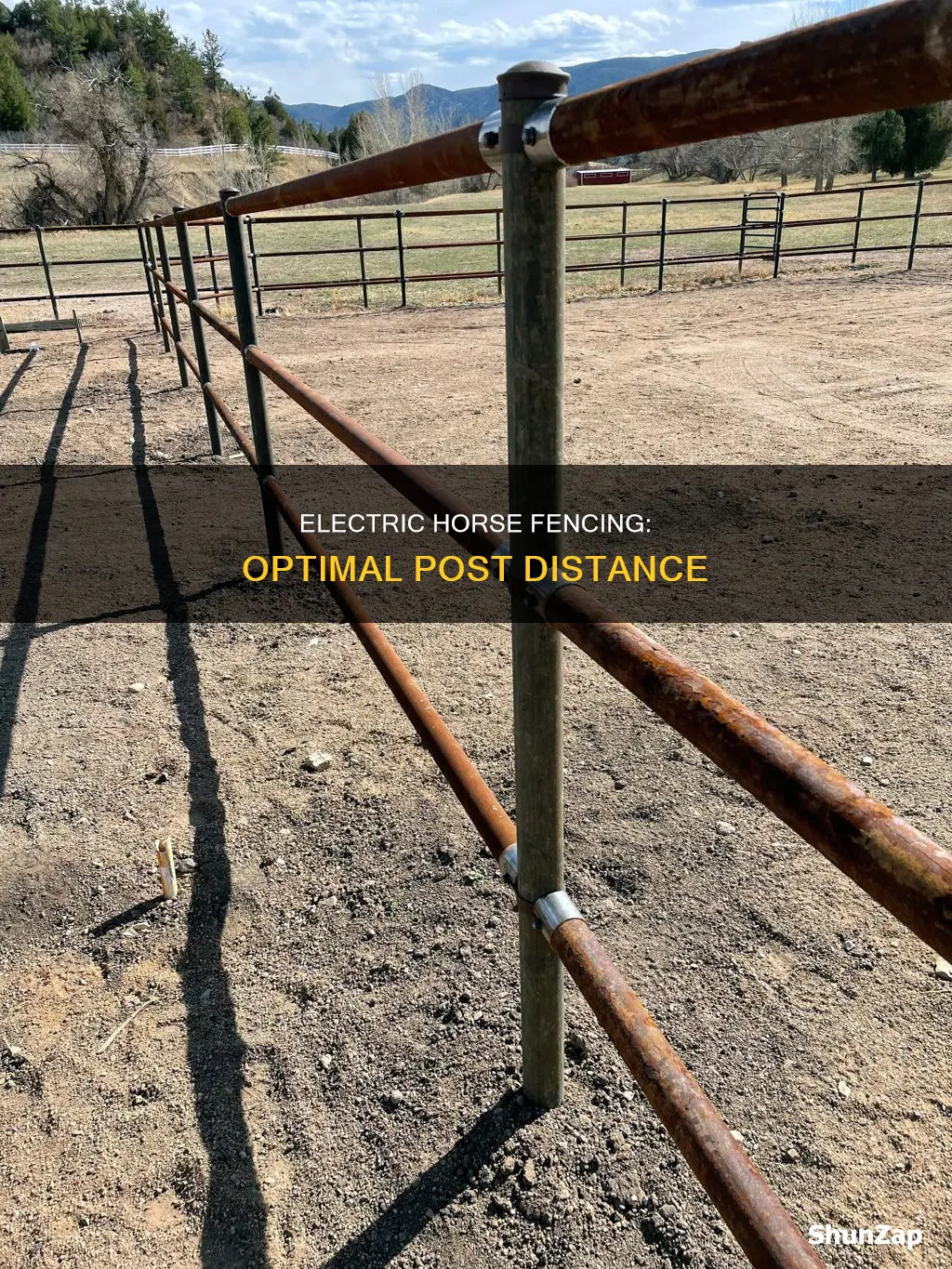 how far apart posts horse fencing electric