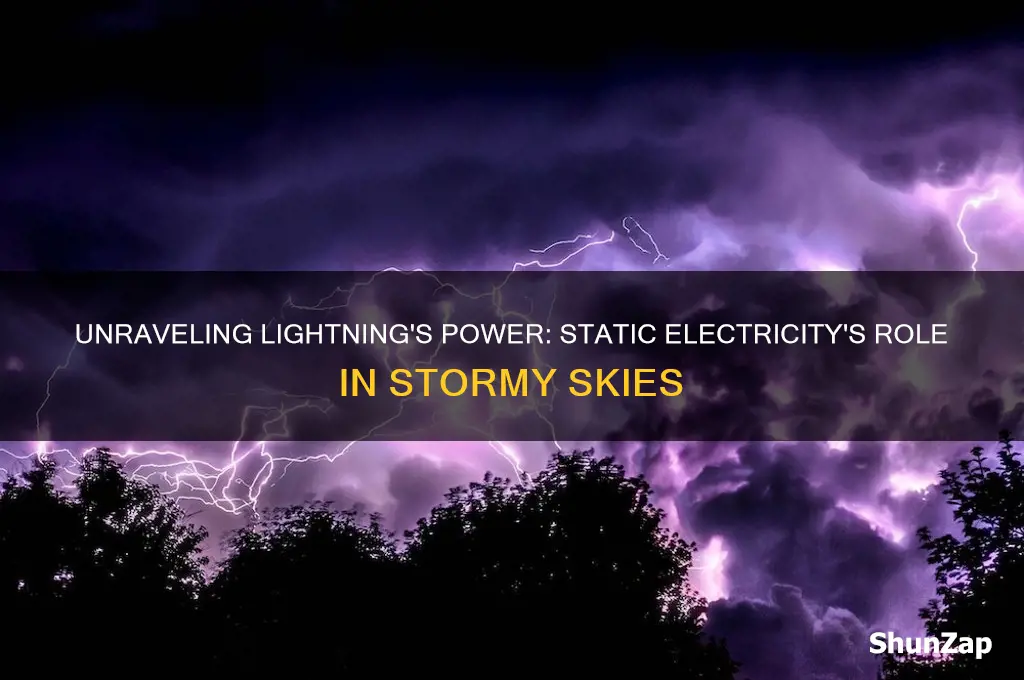 how is lightning formed using static electricity