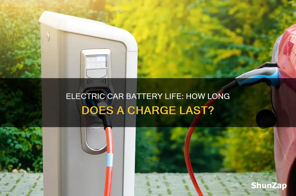how long to electric cars hold a charge