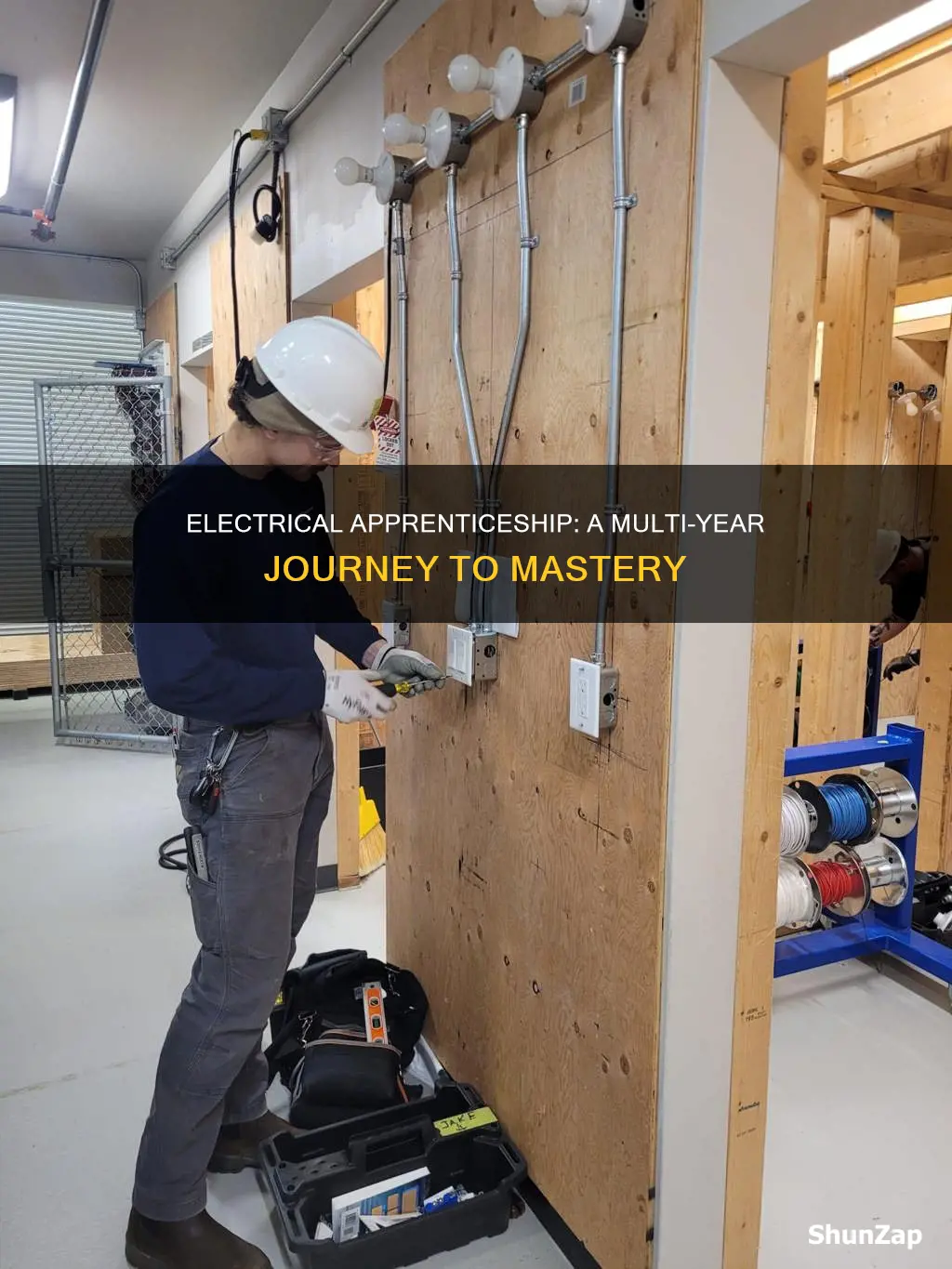 how many years is an electrical apprenticeship