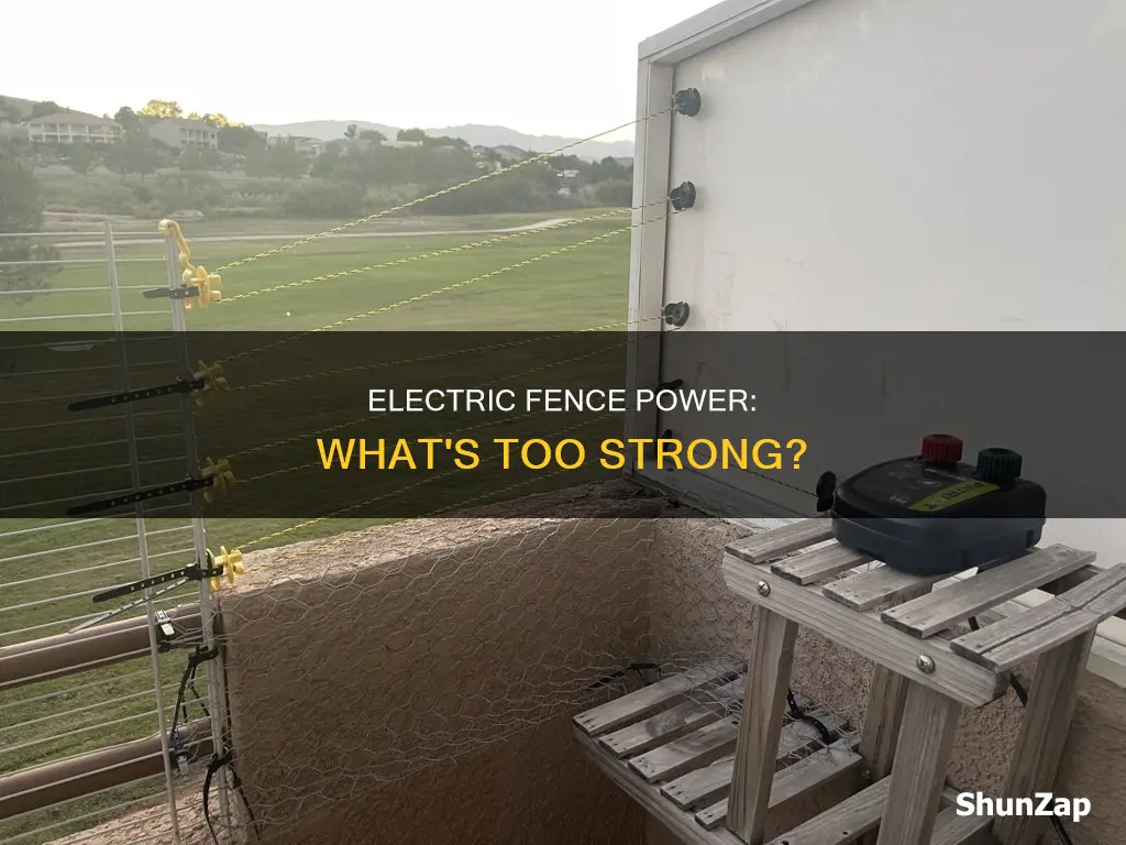how strong should an electric fence be