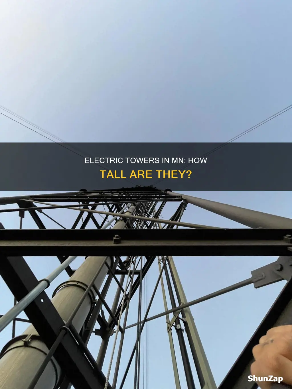 how tall are electric towers in mn