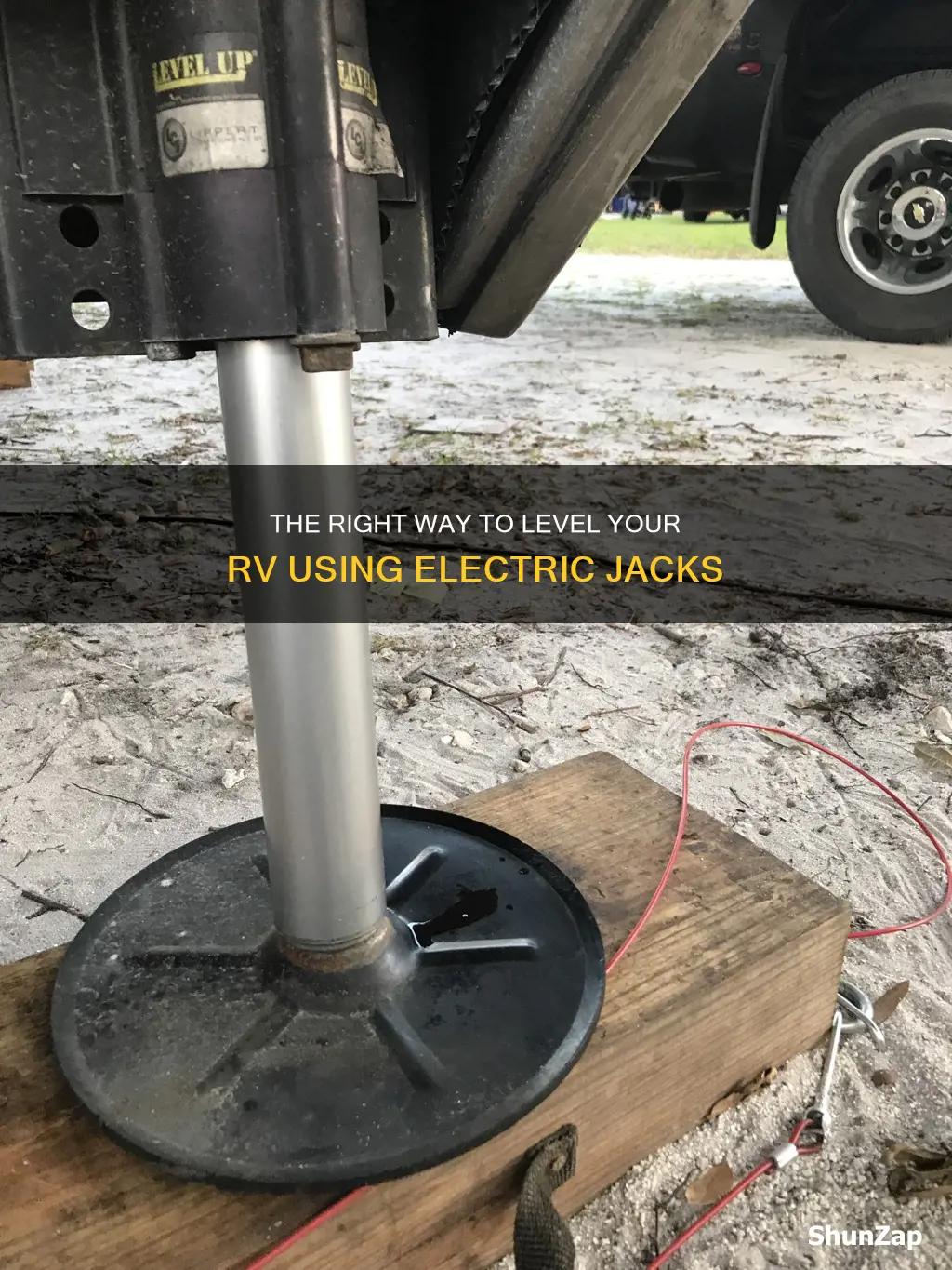 how to level rv with electric jacks