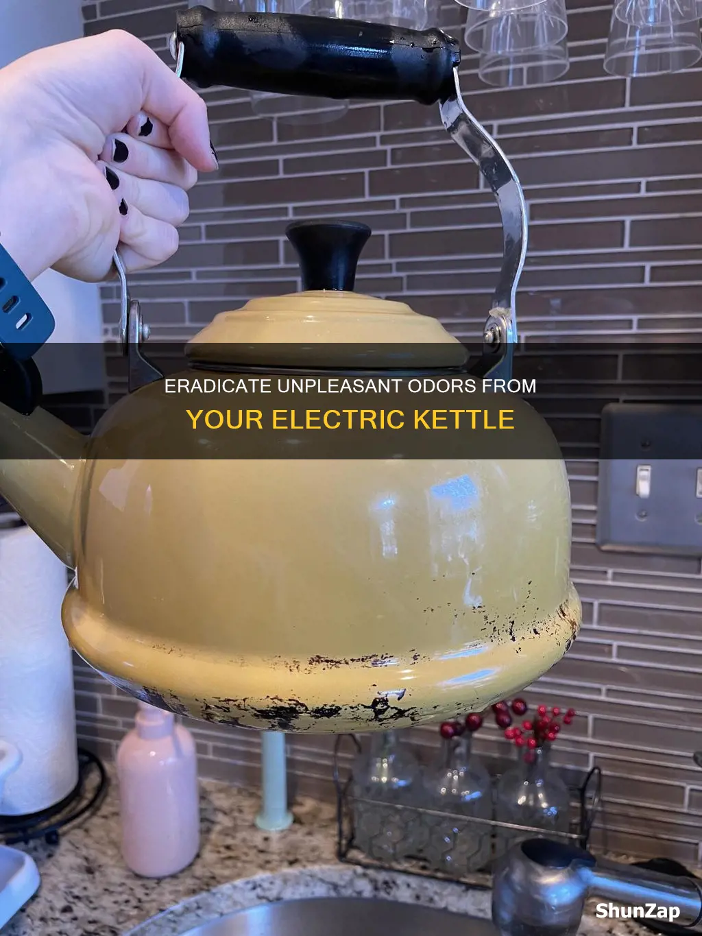 how to remove smell from electric kettle