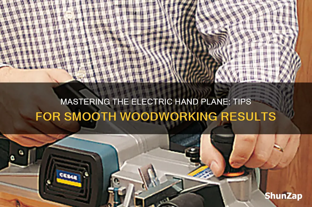 how to use a electric hand plane