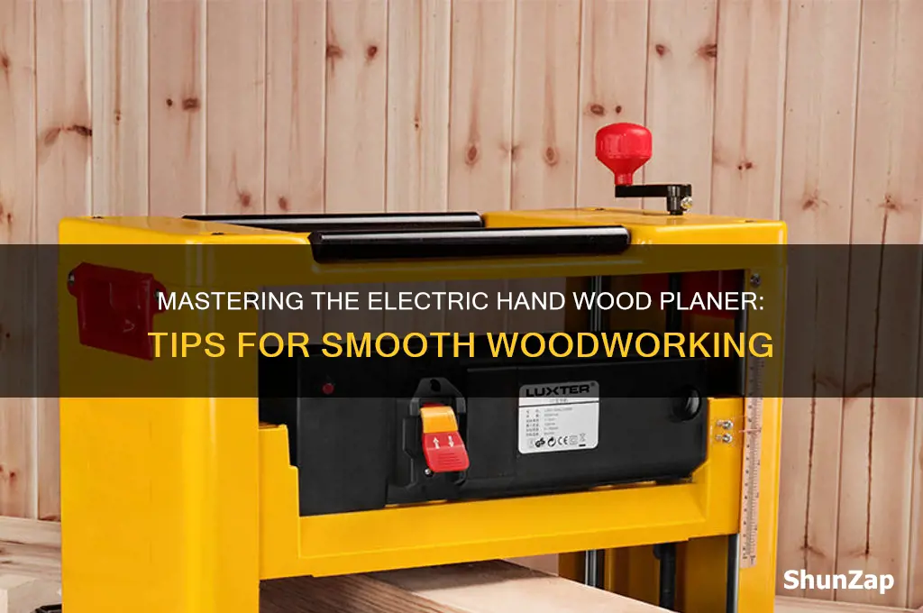 how to use a electric hand wood planer