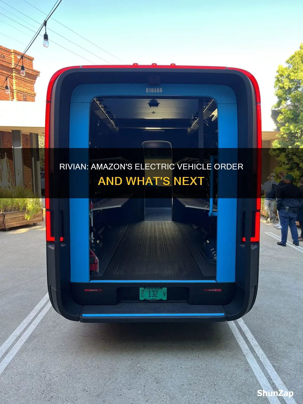 who did amazon order 100 000 electric vehicles from