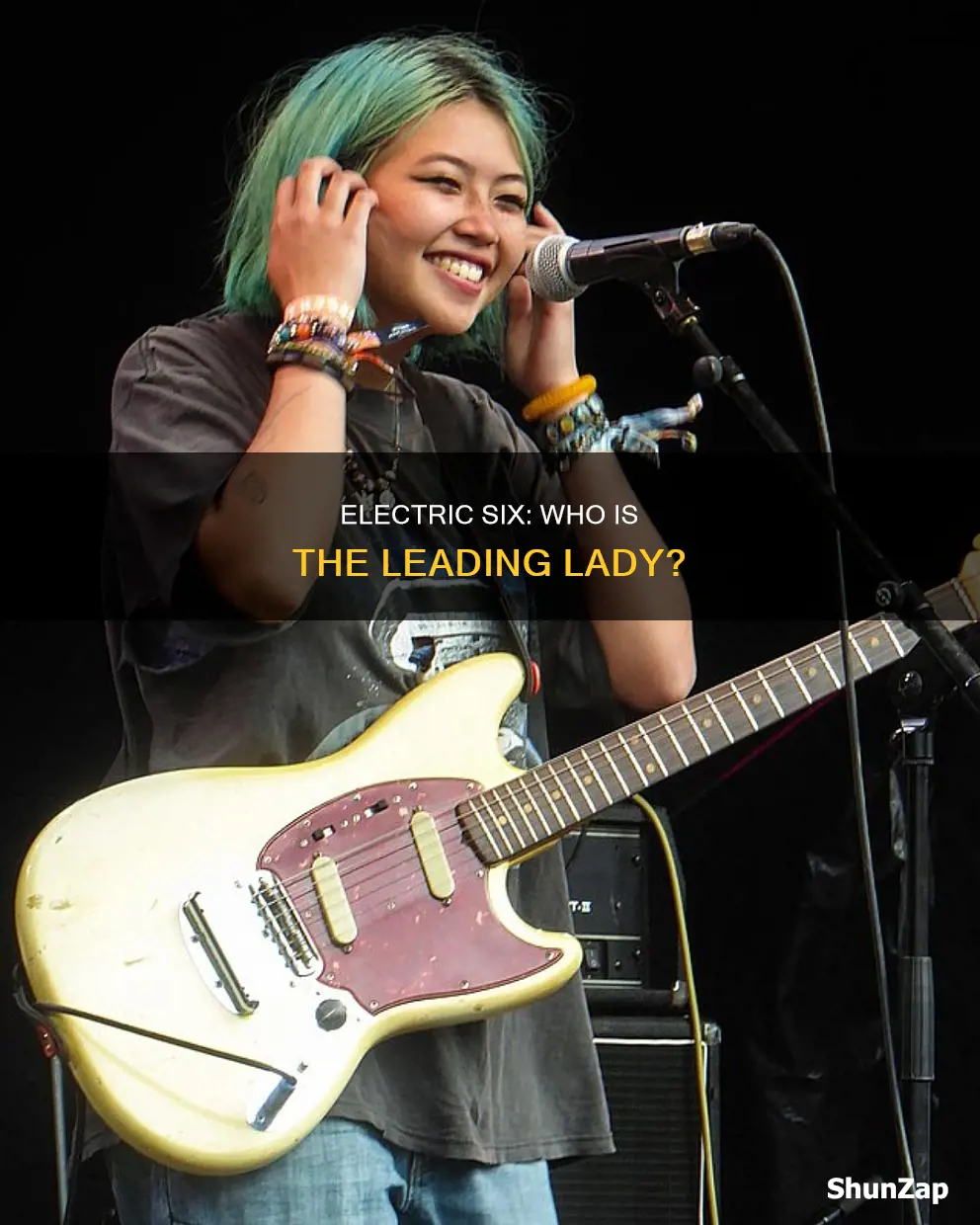 who is the woman in electric six